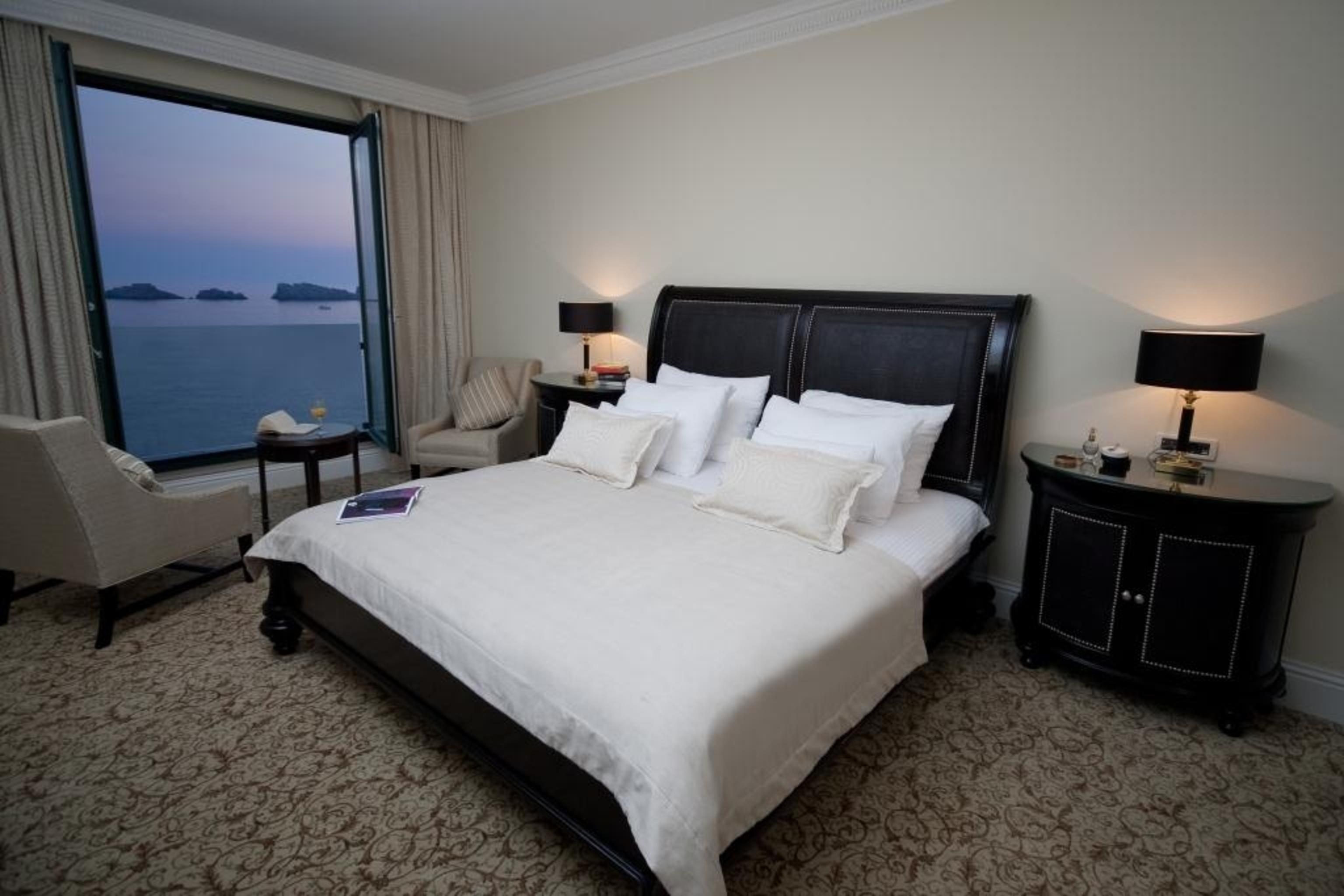 דוברובניק Royal Princess Hotel מראה חיצוני תמונה A bedroom at the hotel