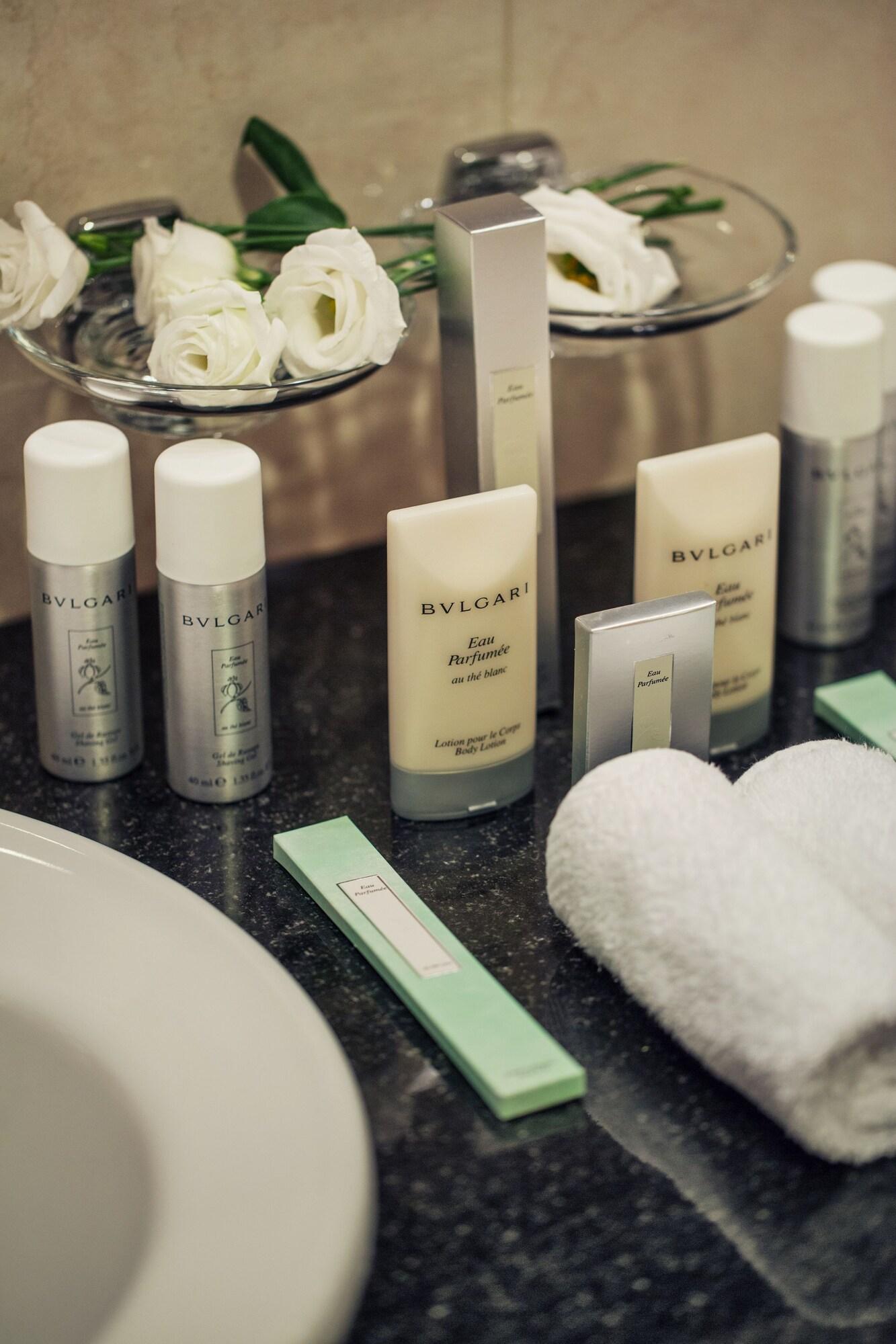 דוברובניק Royal Princess Hotel מראה חיצוני תמונה BVLGARI toiletries