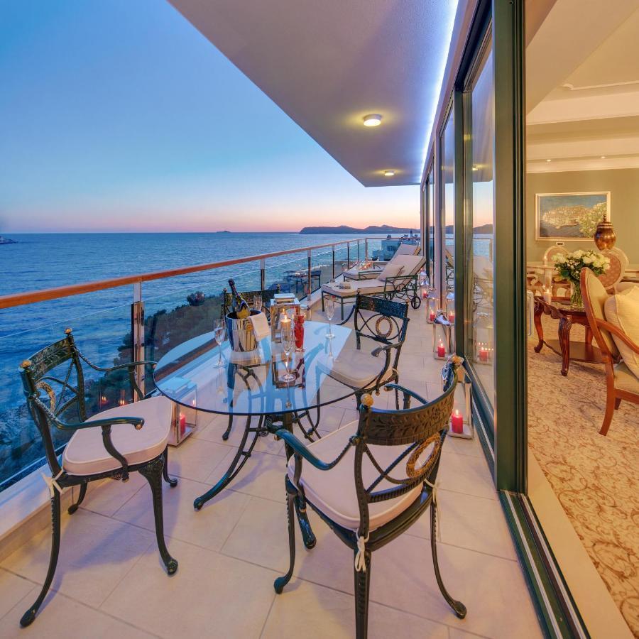 דוברובניק Royal Princess Hotel חדר תמונה A balcony