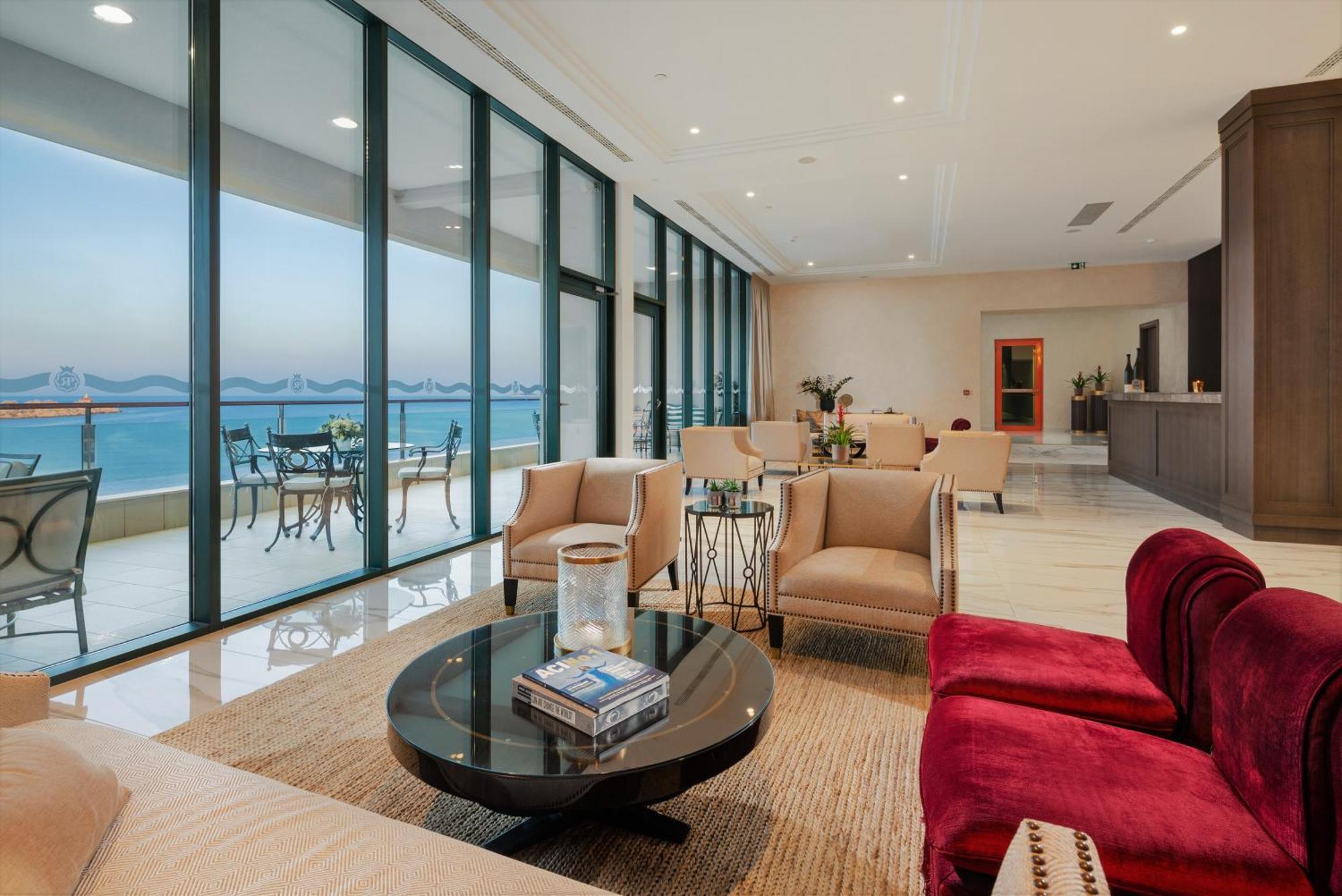 דוברובניק Royal Princess Hotel מראה חיצוני תמונה A living room in a penthouse at The Address