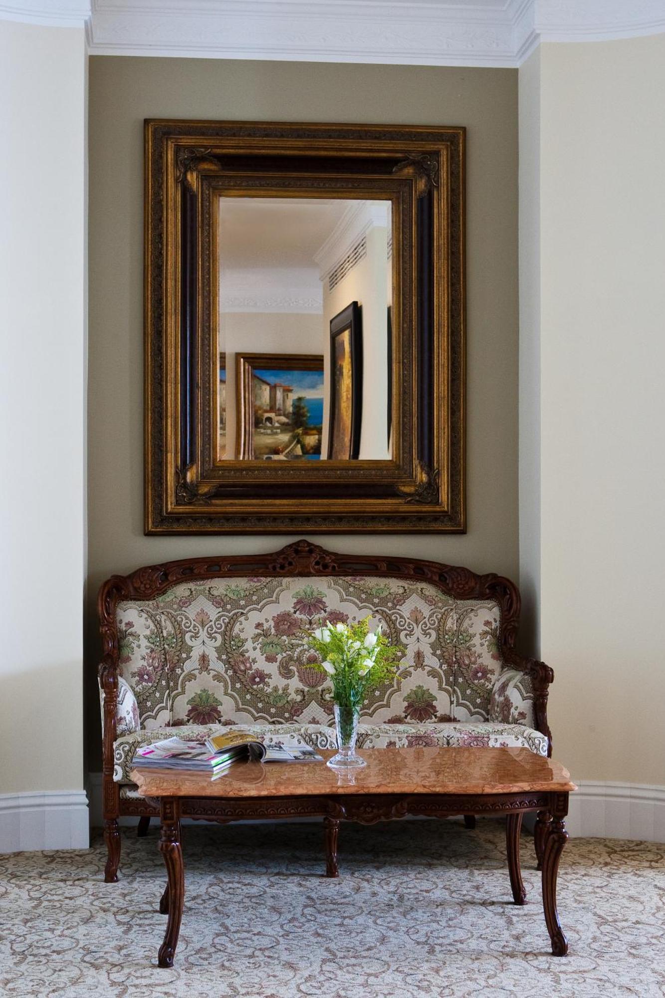 דוברובניק Royal Princess Hotel מראה חיצוני תמונה A mirror in a frame